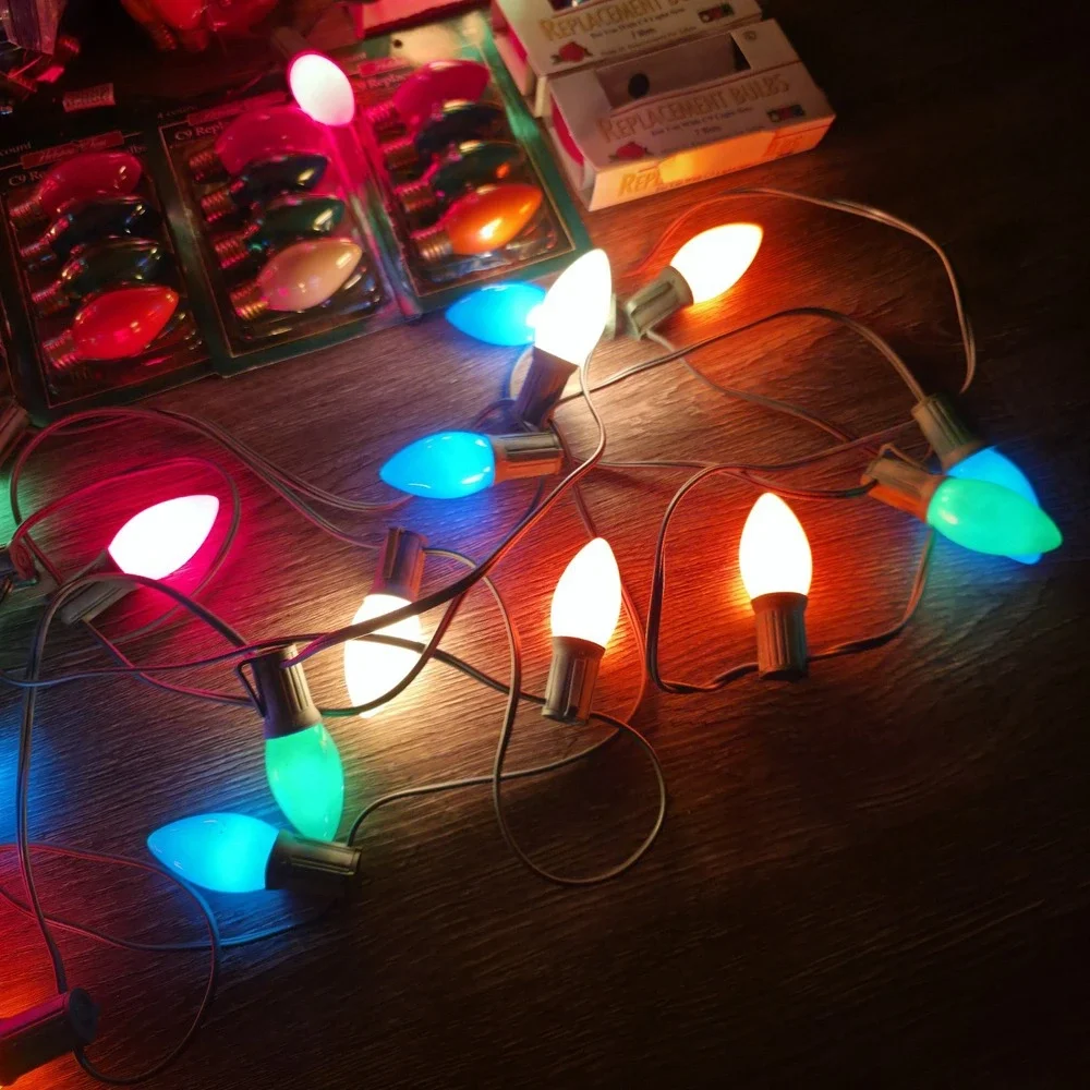 (3) Vintage C9 Christmas Lights 3 Strings 25' X 25 Bulbs W/‎ 150+ Spare C9 Bulbs